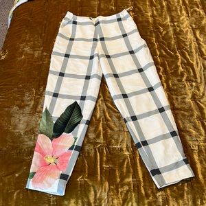 Straight leg beige and grey pant. Small detailed flower print Siz e 1